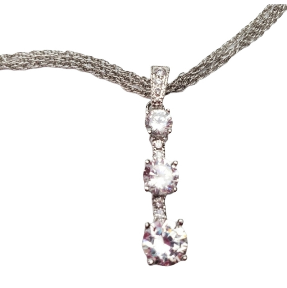Tripe strands Chain Cubic Zirconia pendant Necklace  18" *